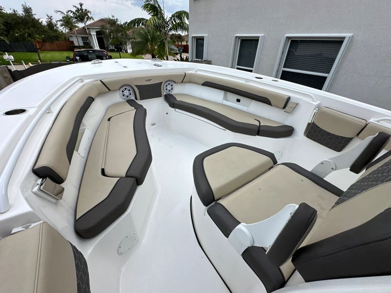 2022 Tidewater 256 LXF