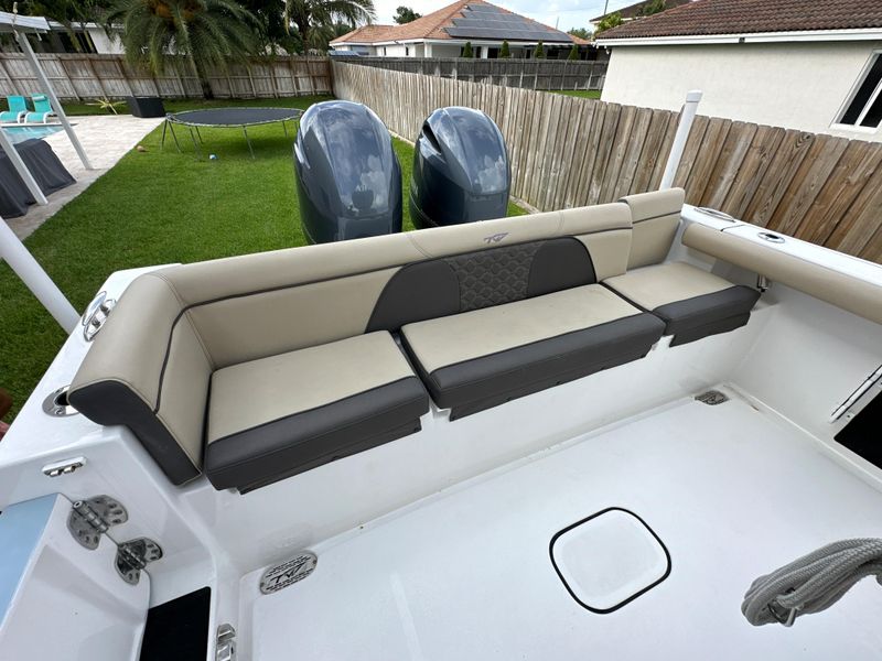 2022 Tidewater 256 LXF