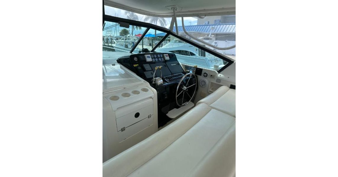 2004 Tiara Yachts Express Sovran