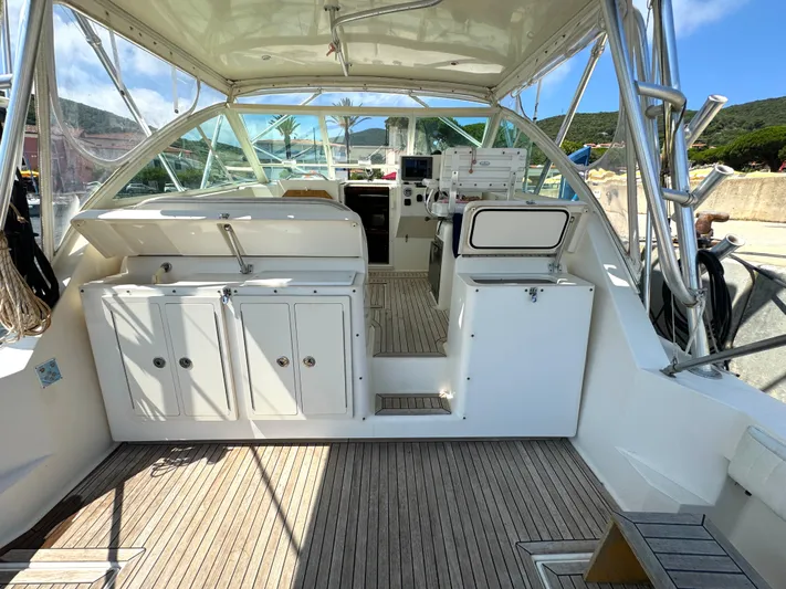  Yacht Photos Pics OLTREMARE Carolina Classic 32