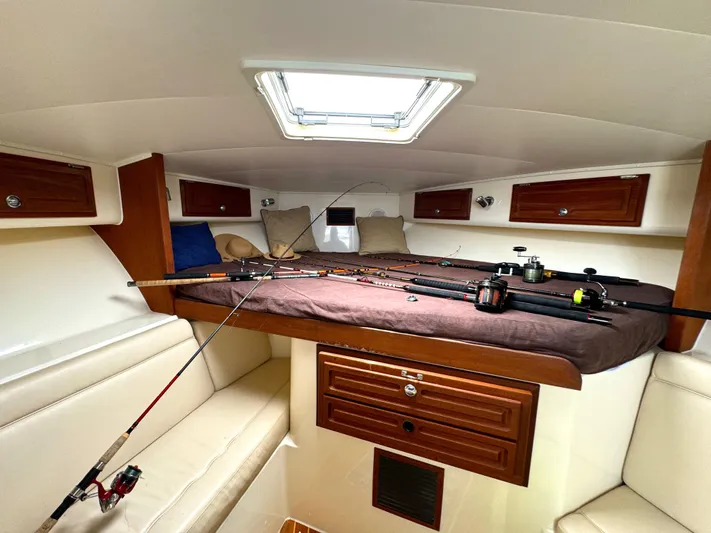  Yacht Photos Pics OLTREMARE Carolina Classic 32