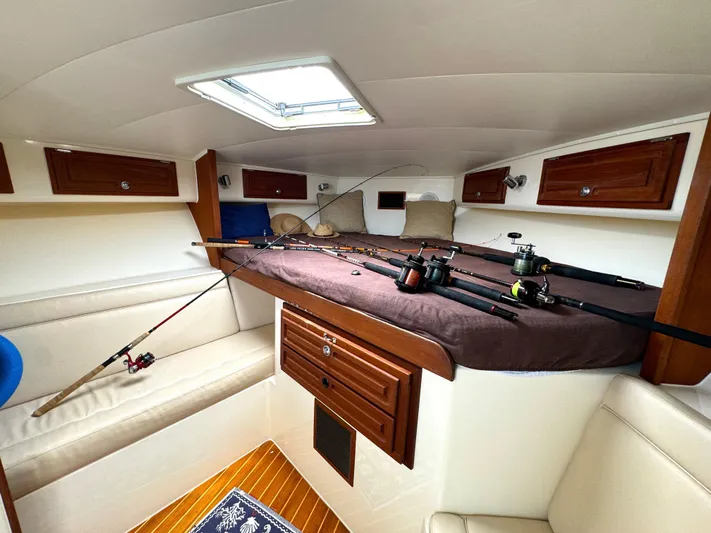  Yacht Photos Pics OLTREMARE Carolina Classic 32