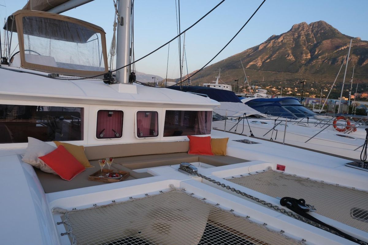 2012 Lagoon 45 
