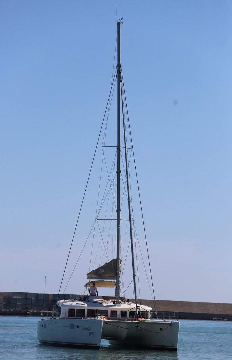 2012 Lagoon 45 