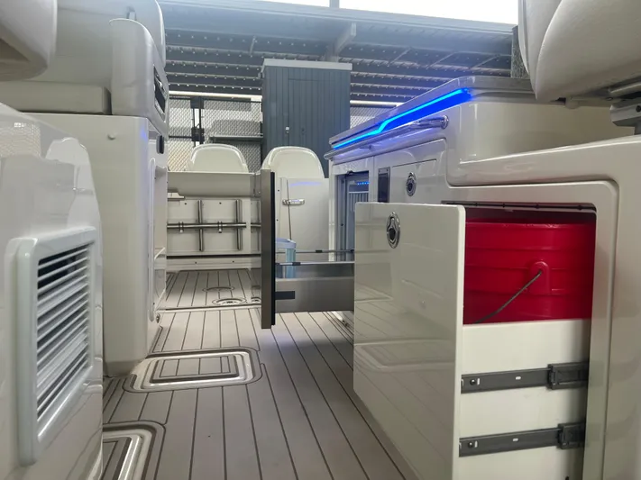 Bullship Yacht Photos Pics 