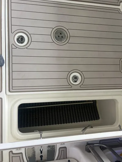 Bullship Yacht Photos Pics 