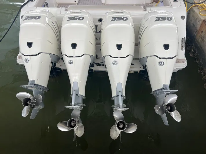 Bullship Yacht Photos Pics 