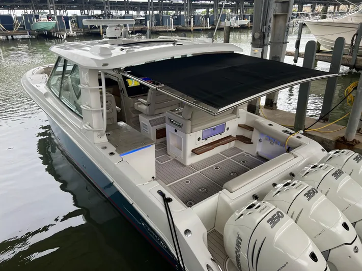 Bullship Yacht Photos Pics 