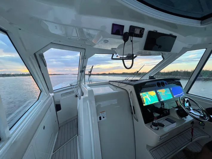 Bullship Yacht Photos Pics 