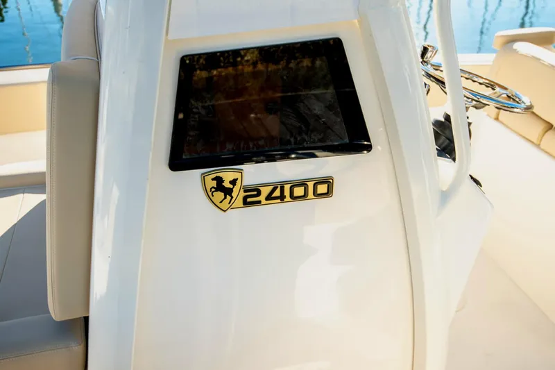 $24,892 Off Msrp Yacht Photos Pics 