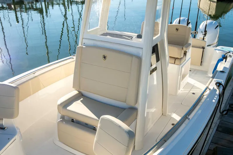 $24,892 Off Msrp Yacht Photos Pics 