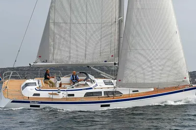 2026 Hallberg-Rassy 44