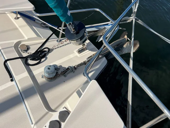  Yacht Photos Pics Deck of 1998 Island Packet Cat 35 with anchor and winch system.