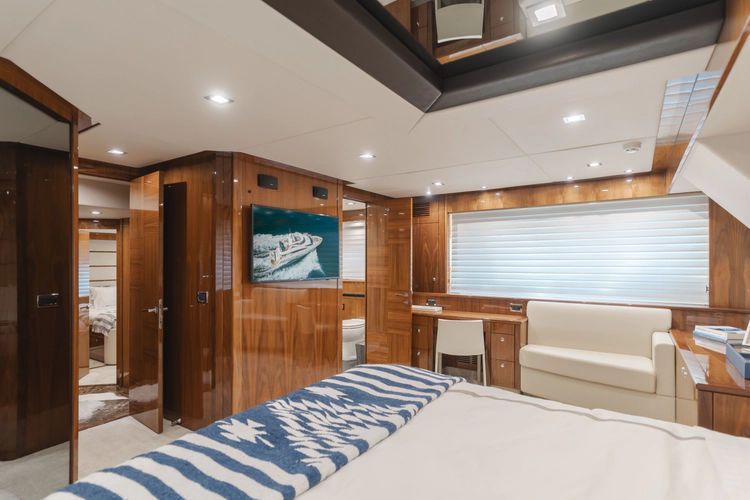 2011 Sunseeker 88 