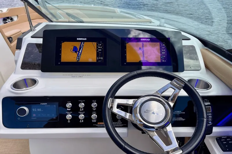 " Bobber Ann" Yacht Photos Pics 