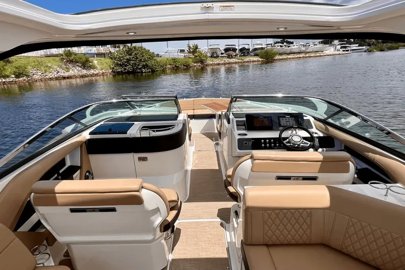 " Bobber Ann" Yacht Photos Pics 