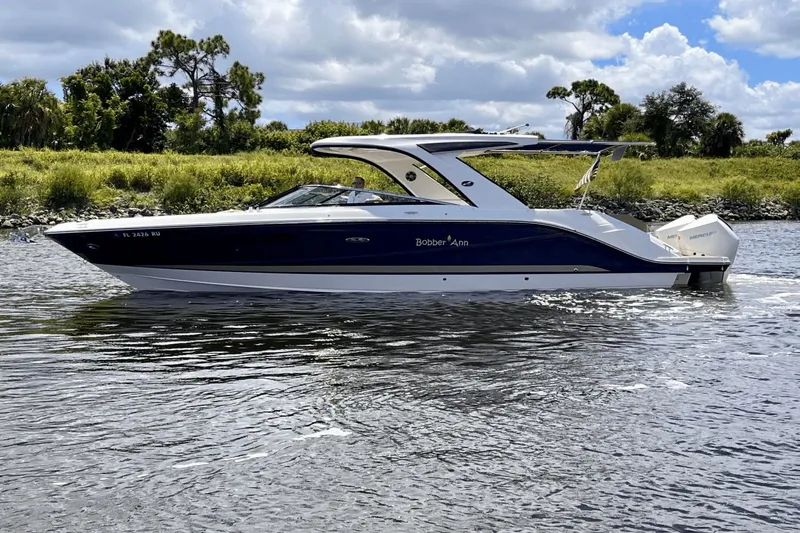 " Bobber Ann" Yacht Photos Pics 