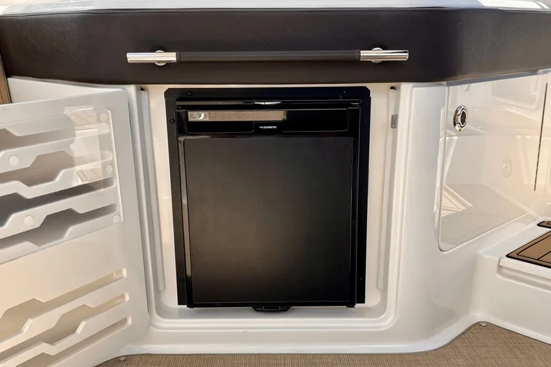 " Bobber Ann" Yacht Photos Pics 