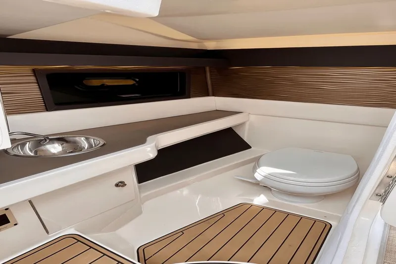 " Bobber Ann" Yacht Photos Pics 