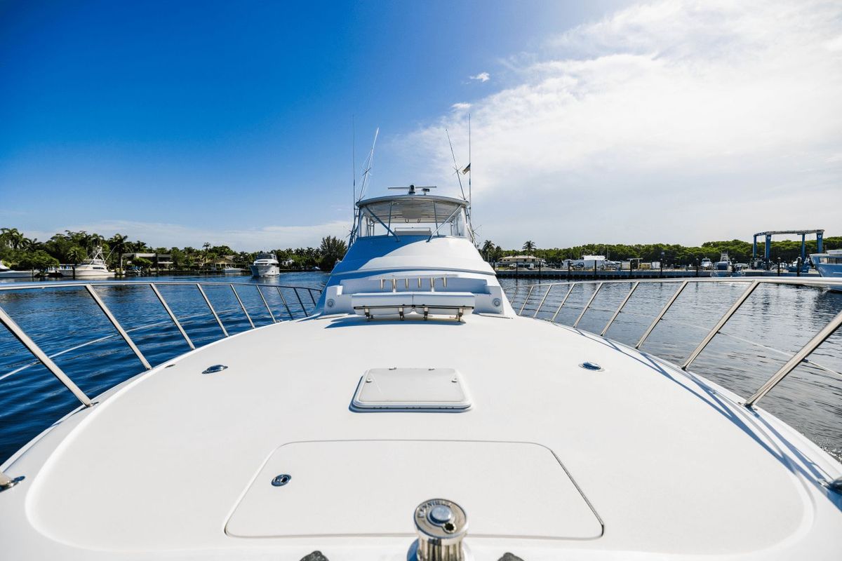 2015 Hatteras 63 