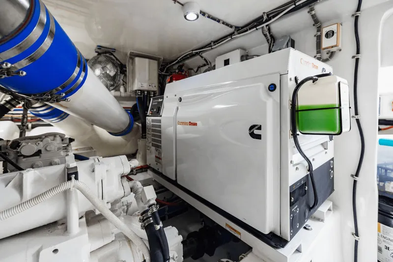 Farther & Sun Yacht Photos Pics 