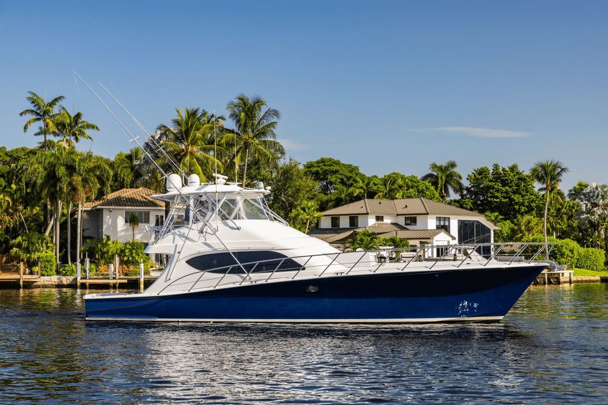 2015 Hatteras 63 