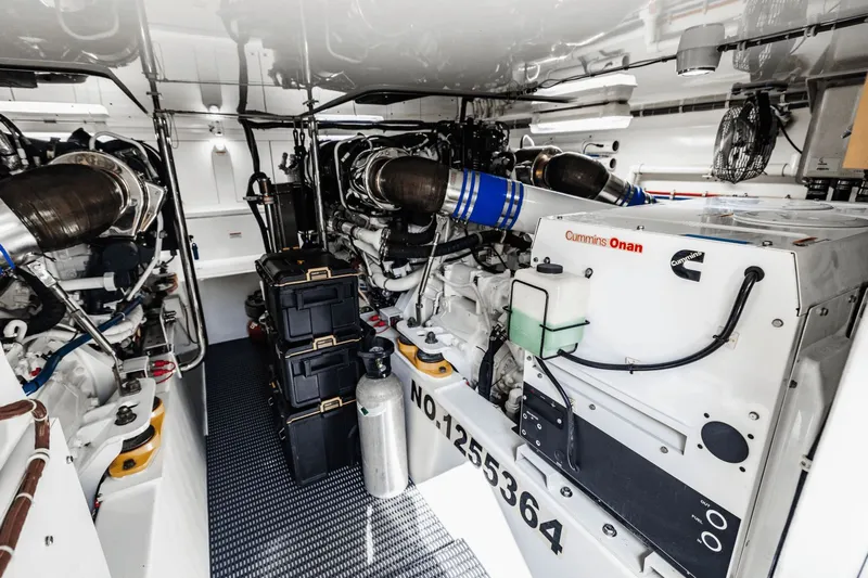 Farther & Sun Yacht Photos Pics 