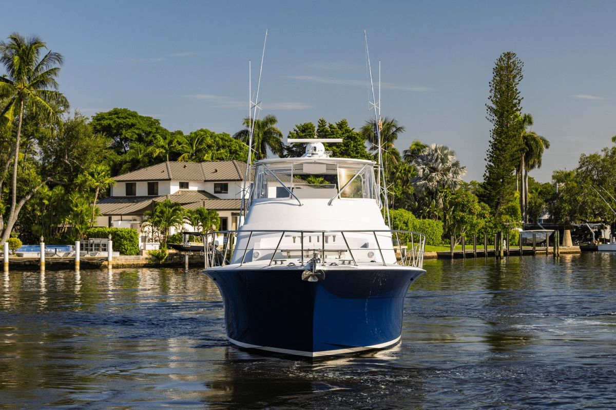 2015 Hatteras 63 