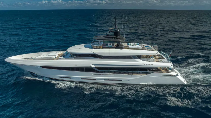 Neverland Yacht Photos Pics 