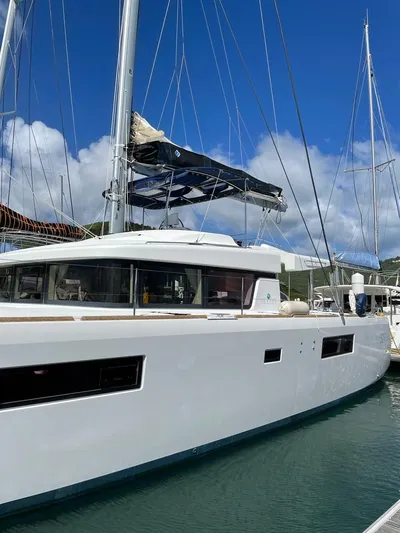 Haxter Baxter Yacht Photos Pics Haxter Baxter - Side profile view (2)