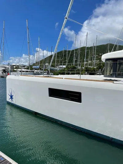 Haxter Baxter Yacht Photos Pics Haxter Baxter - Side Profile View (3)