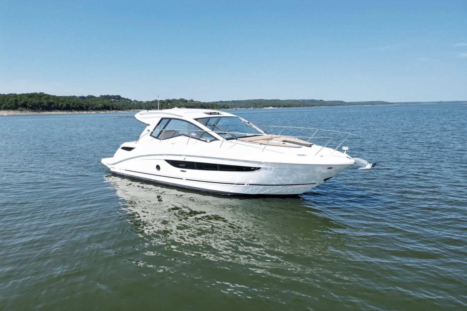 Sea Ray Sundancer 350 Coupe