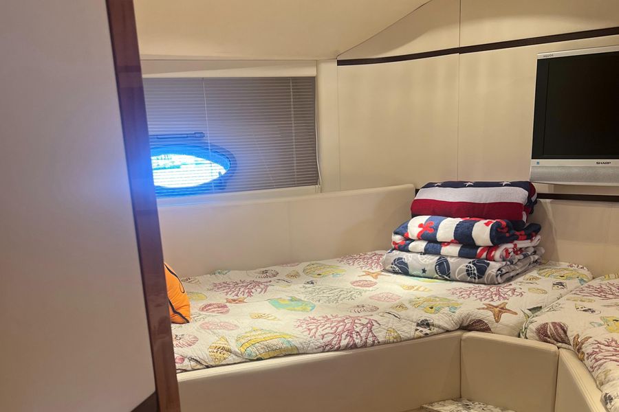 2006 Pershing 62'