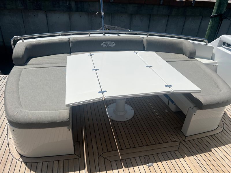 2006 Pershing 62'
