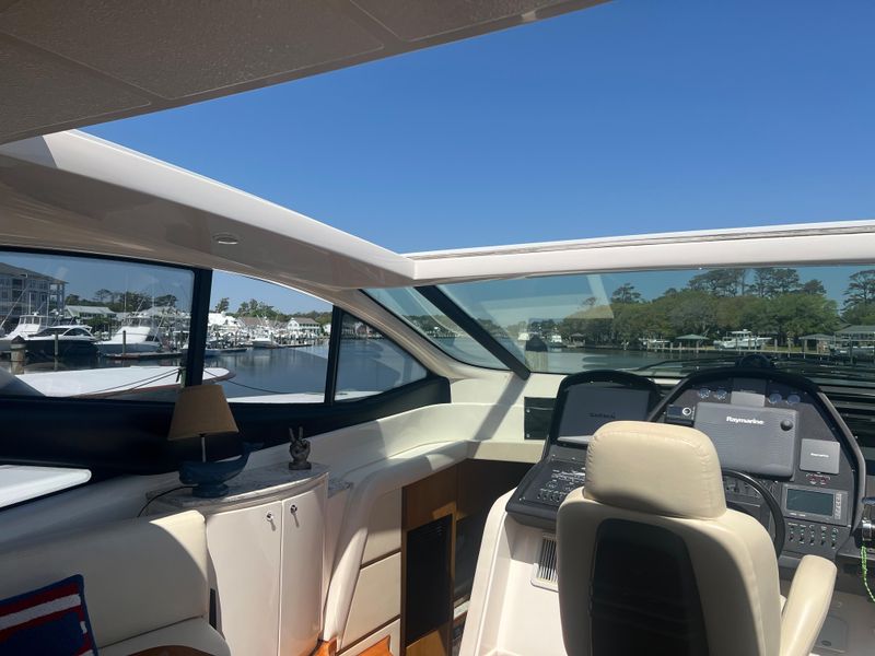 2006 Pershing 62'