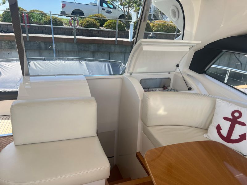 2006 Pershing 62'