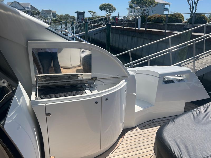 2006 Pershing 62'