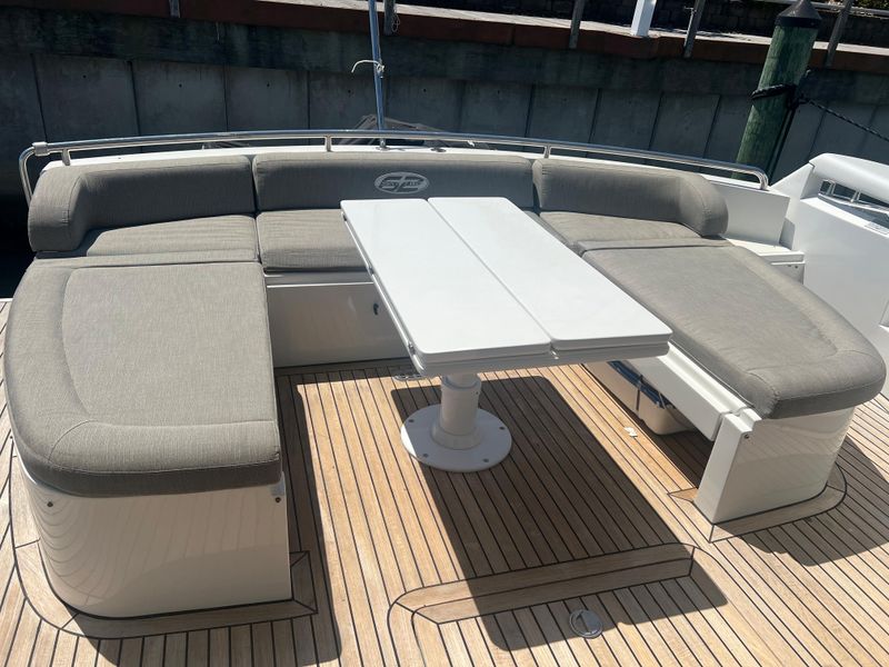 2006 Pershing 62'