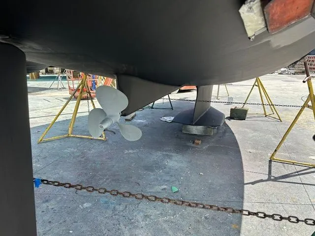 Galaxy Quest Yacht Photos Pics 