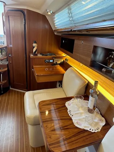 Galaxy Quest Yacht Photos Pics 