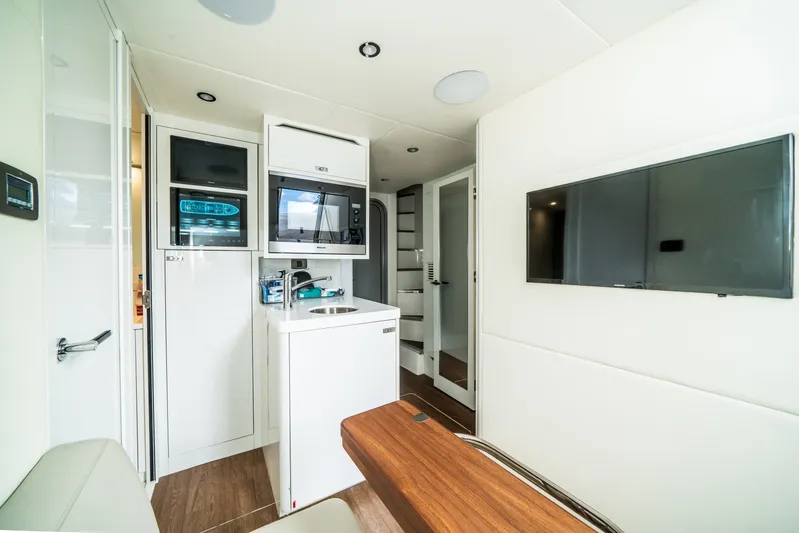 Record Year Yacht Photos Pics 