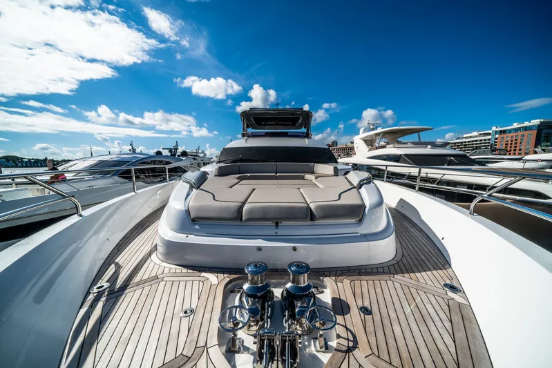 Record Year Yacht Photos Pics 