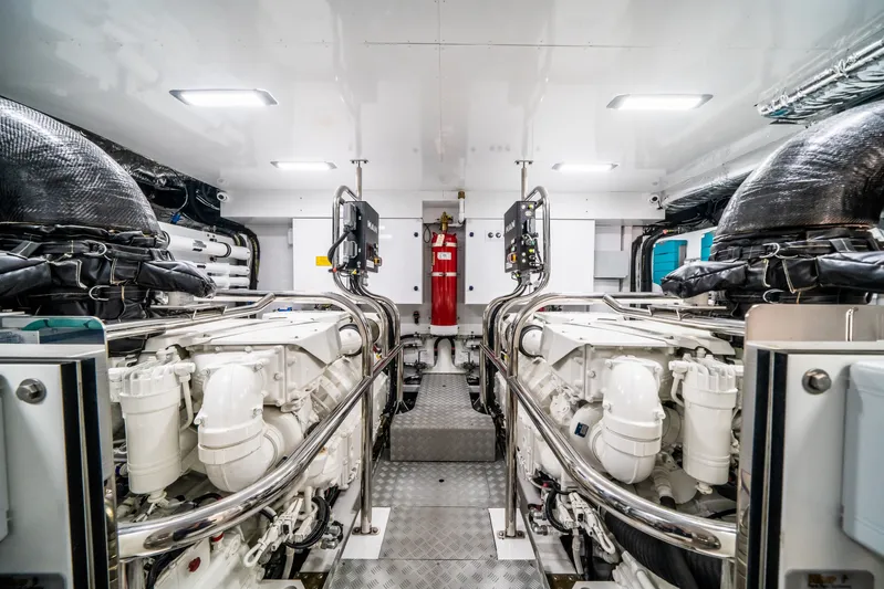 Record Year Yacht Photos Pics 