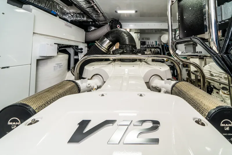 Record Year Yacht Photos Pics 