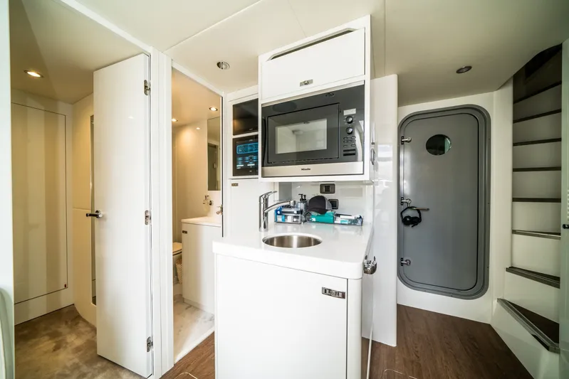 Record Year Yacht Photos Pics 