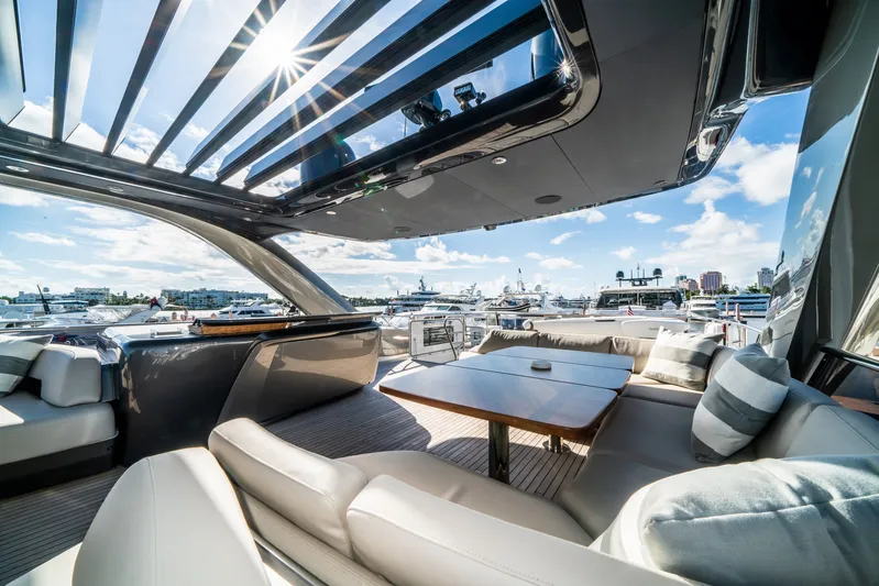 Record Year Yacht Photos Pics 