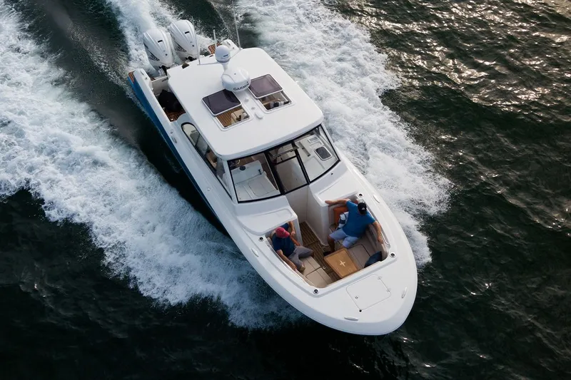  Yacht Photos Pics Manufacturer Provided Image