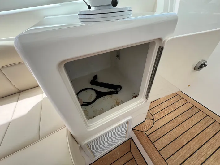 Pacific Adventures Yacht Photos Pics 