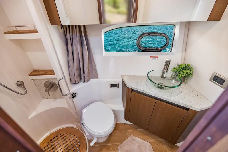 Atlantius Yacht Photos Pics 