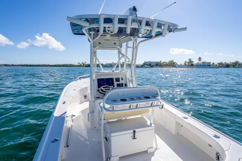  Yacht Photos Pics 2017 SeaVee 270Z boat on calm blue water under clear sky.